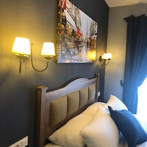 Standard Zimmer mit Kingsize-Bett